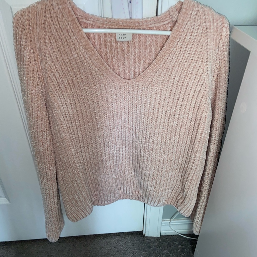 pink sweater